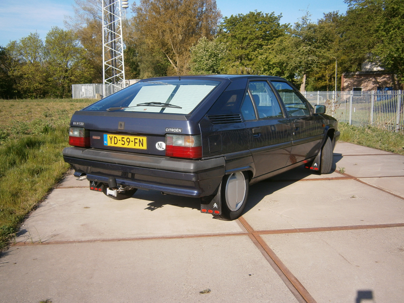 Illustration for article titled My '90 Citroƫn BX diesel is offered for sale